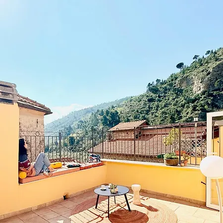 게스트하우스 La Terrazza Di Maddalena