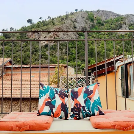 게스트하우스 La Terrazza Di Maddalena Cisano sul Neva
